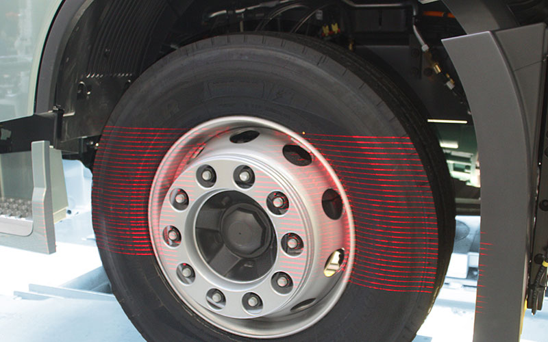 wheel-alignment-commercial-vehicles-02-01.jpg